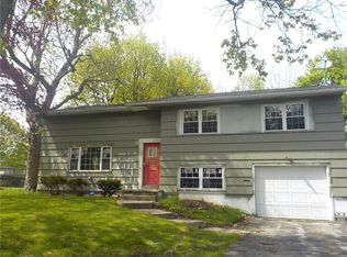 16 Jeanmoor Rd, Rochester, NY 14616