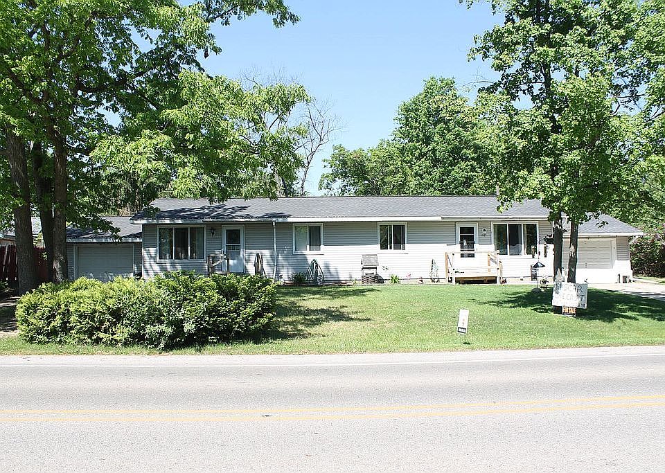 2nd image of 105 Iroquois Ave
