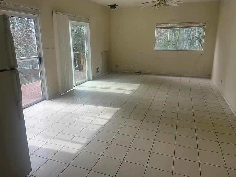 440 Cold Springs Rd #A — Photo 6