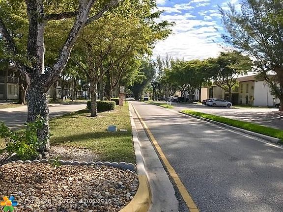 211 W LAUREL DR #1302 MARGATE FL 33063