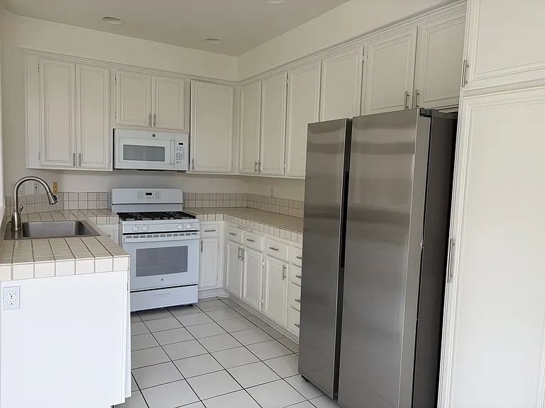 8207 E White Fir Ln — Photo 8