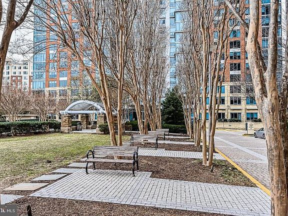 4th image of 8220 Crestwood Heights Dr APT 1516