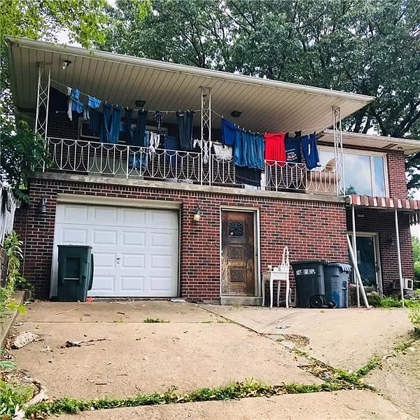 442 Jefferson St photo 1