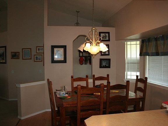 dining and entry from kitche