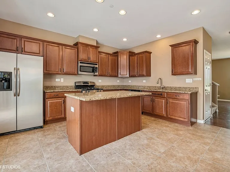 7500 Savoy Ln #B — Photo 5