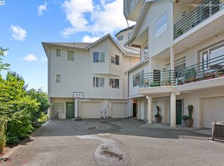 2074 SW 10th Ave, Portland, OR 97201