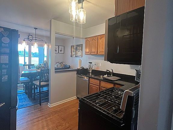 5th image of 2224 Brent Ct