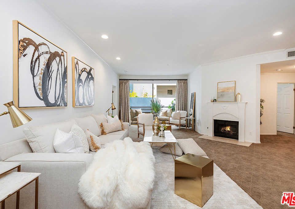 1st image of 3947 Carpenter Ave Unit 302