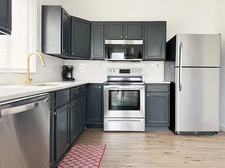 101 E Powell Ave #C — Photo 22