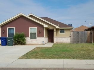 2216 Los Cerezos Dr, Laredo, TX 78046