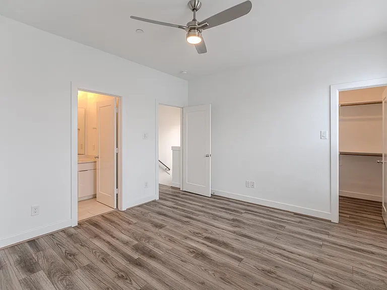 18736 B Centro Main St — Photo 22