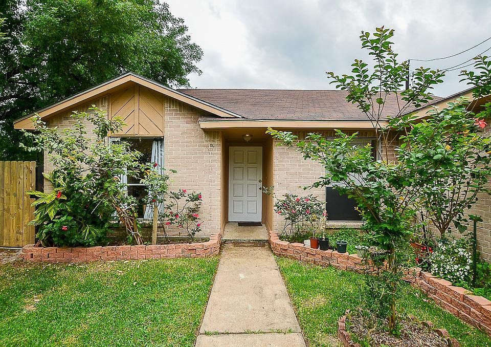 1st image of 14115 Old Village Ln