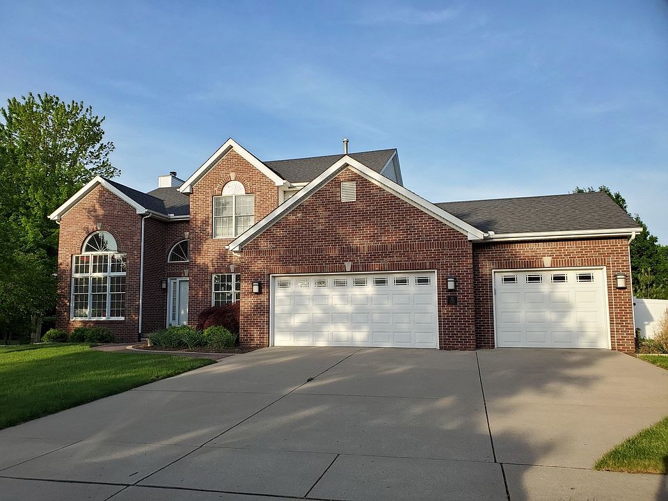 2nd image of 32 Conway Cir