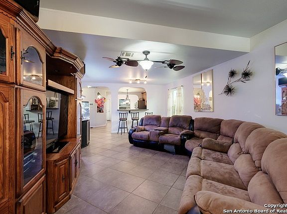 2nd image of 551 Coral Hbr