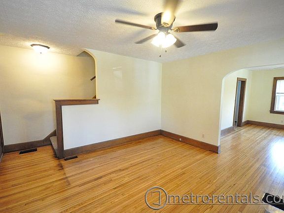 2nd image of 37 W Longview Ave