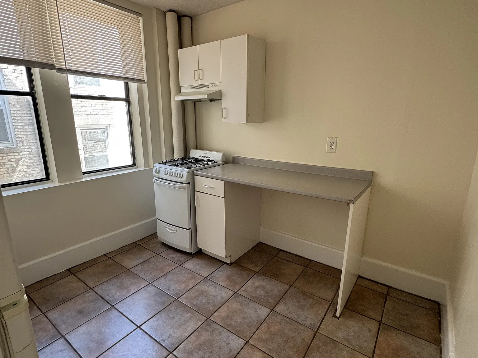 2 bed, $2,350 — Photo 3