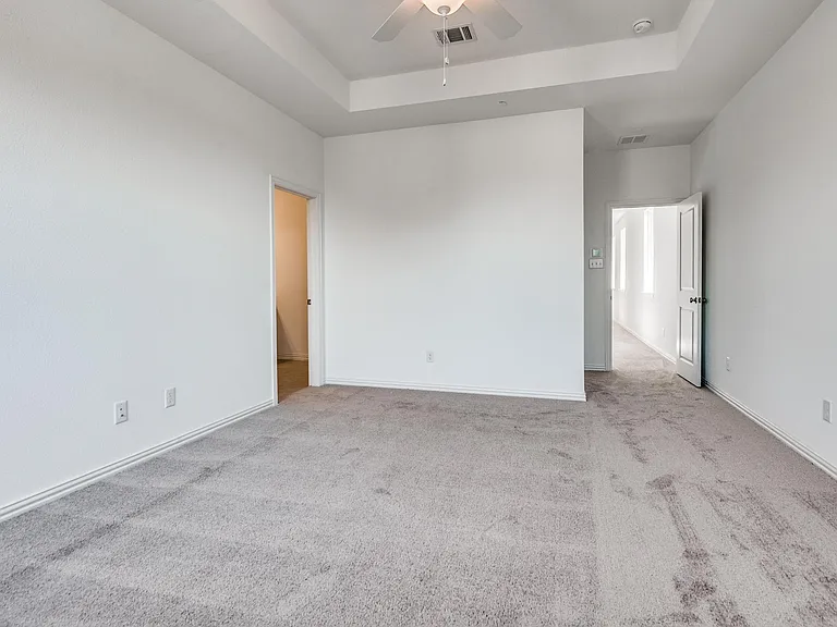 6205 Queens Path — Photo 28