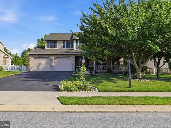 3rd image of 6123 Jennifer Ln