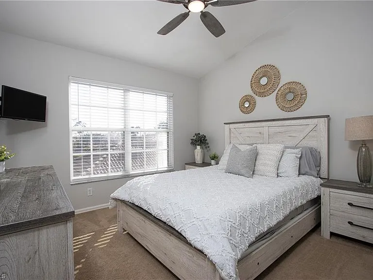 5705 Heron Ln #806 — Photo 13