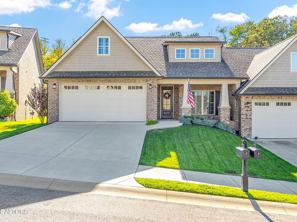 1st image of 13040 Hampshire Bay Ln