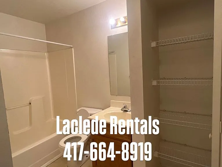 1137 Glenridge St — Photo 2