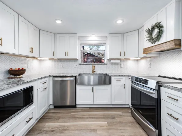 26715 Maplewood Dr, Spring, TX 77386