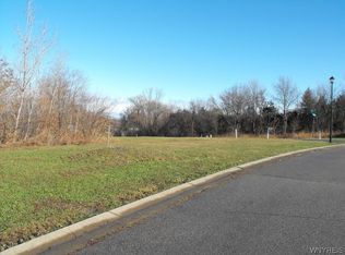 1015 Little Vista Dr #40, Lewiston, NY 14092