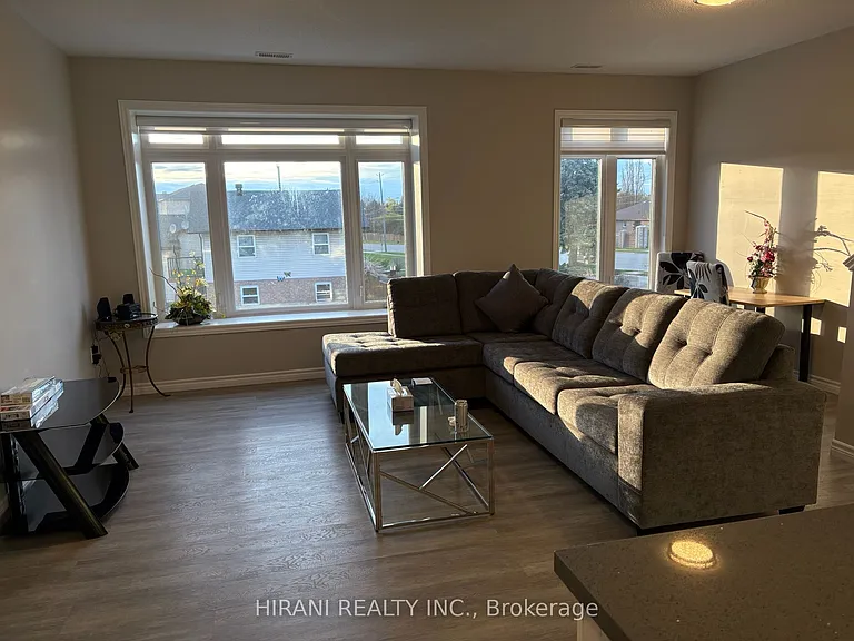 1131 Gordon St #4 — Photo 7