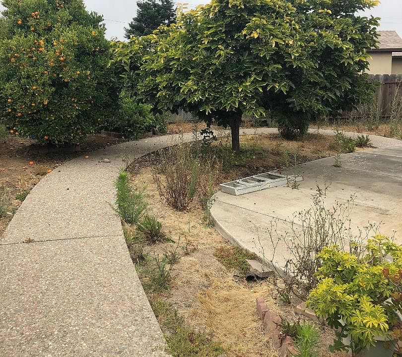 2nd image of 27 Alvin Cir