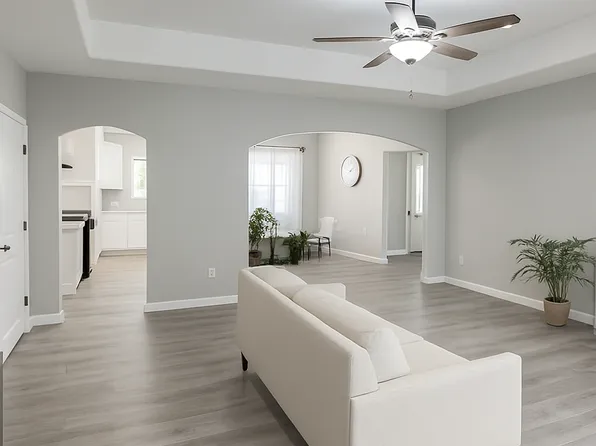 651 Cherokee Rd, Lake Ozark, MO 65049