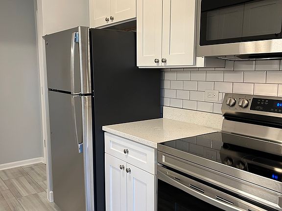 4th image of 3241 S 50th Ct APT 102