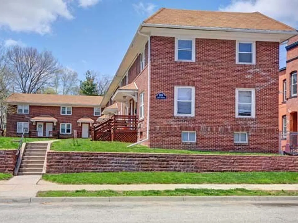 1110 S 30th Ave
