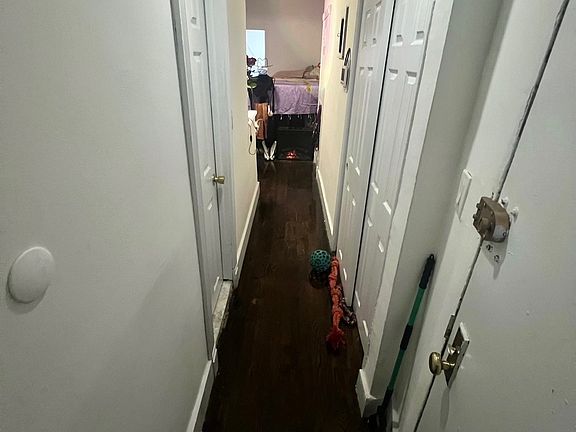 5th image of 613 E 11th St #1A
