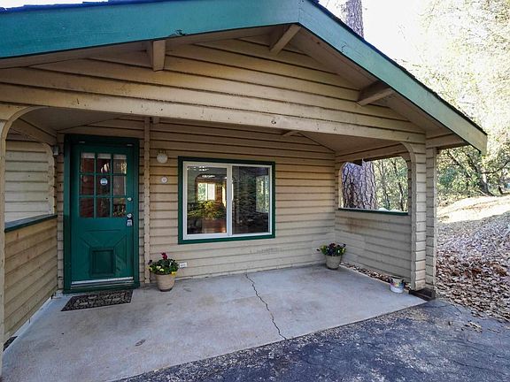 3rd image of 21108 Rainier Ct