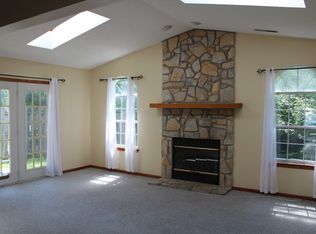 103 Sequoia Dr, Newtown, PA 18940