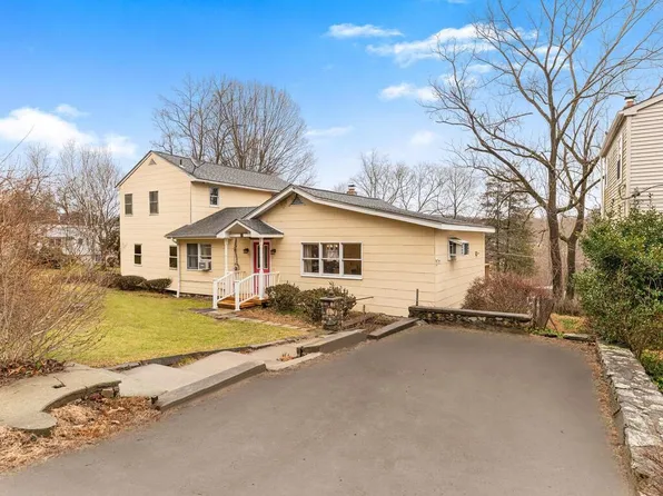 5 Hickory Road, Mahopac, NY 10541