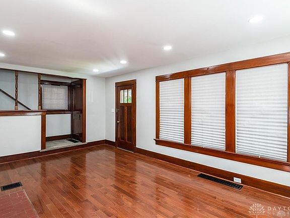 2nd image of 829 Carlisle Ave