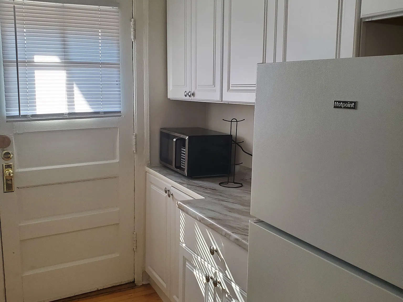 2 bed, $1,650 — Photo 2
