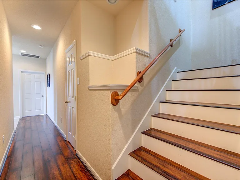 1243 Glenwood Canyon Ln — Photo 28