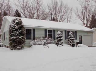 773 Warren Dr, East Aurora, NY 14052