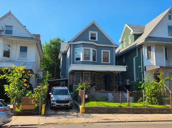 696 Avenue C image 1 of 7