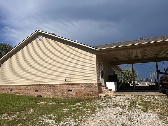 4th image of 161 Hoffman Rd