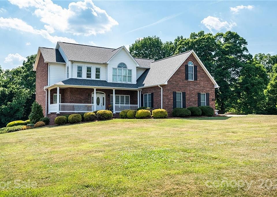 1st image of 1338 Willow Creek Dr