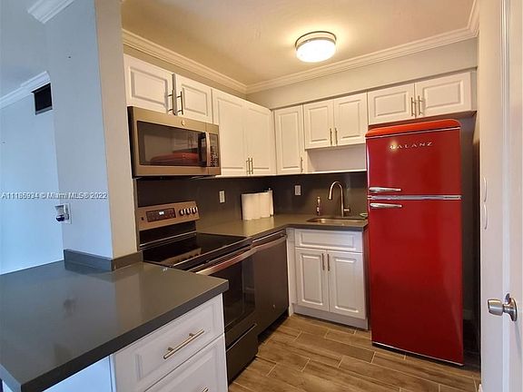 4th image of 8701 SW 141st St APT H3