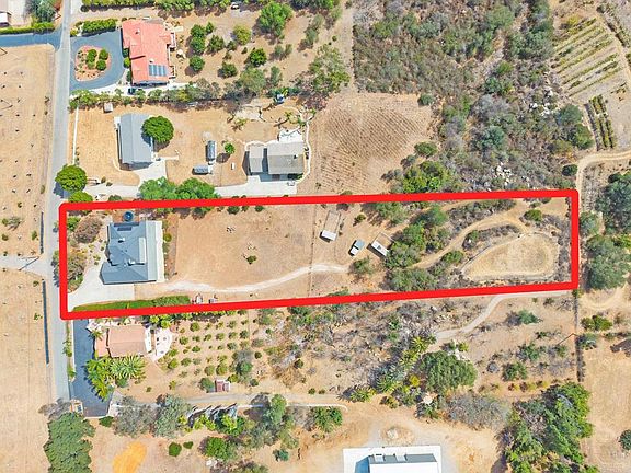 2nd image of 1850 Canyon Heights Rd