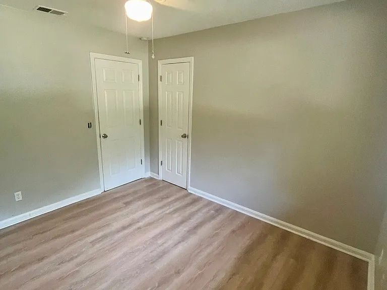 1215 Winifred Ln — Photo 26