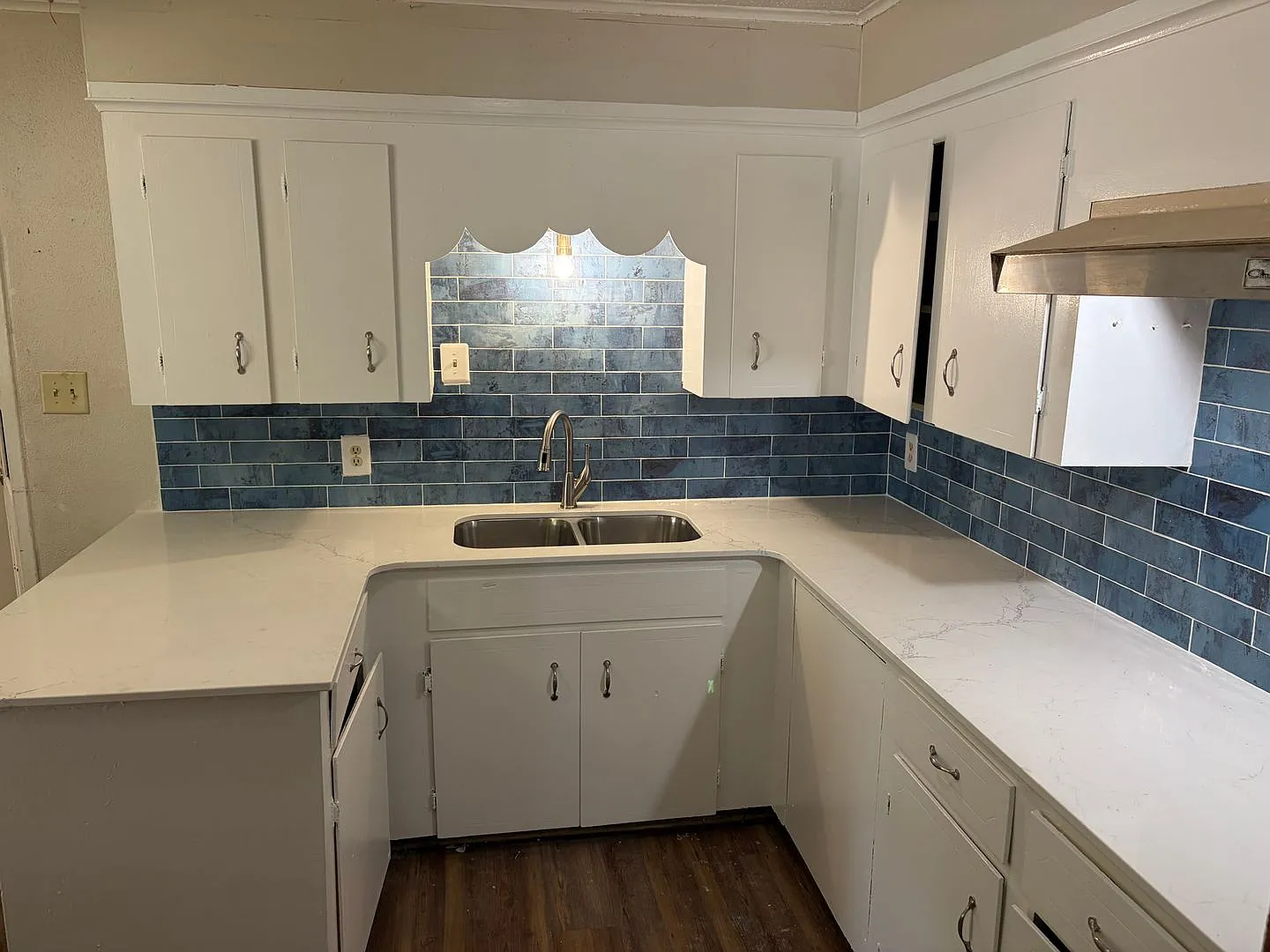 Remodeled 3 Bedroom Sunset Acres Home — Photo 4