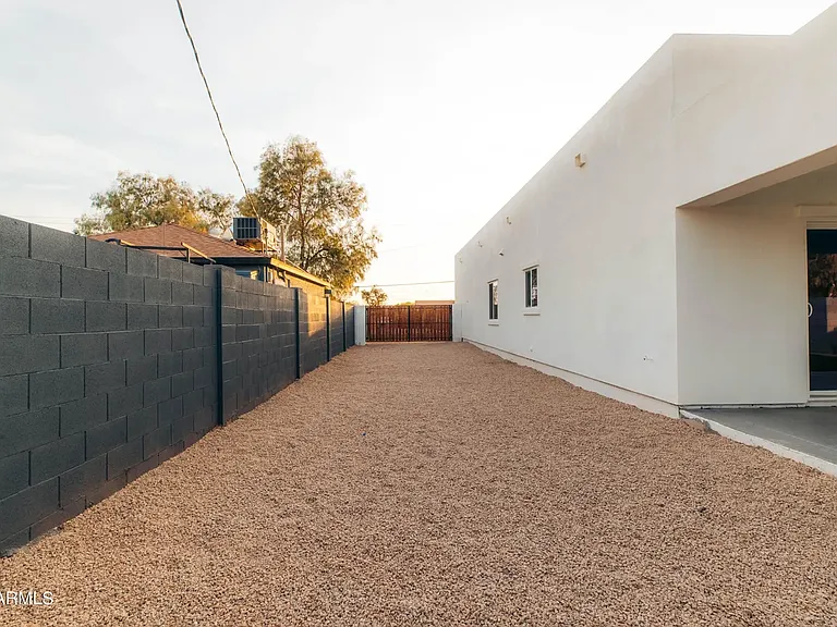 1619 S 15th Ave — Photo 30
