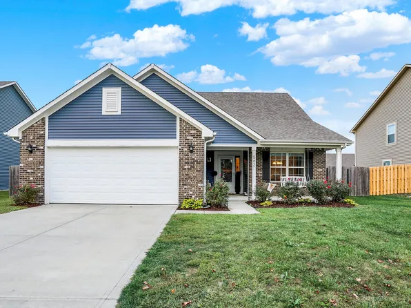 562 N Wyndstone Way, Fortville, IN 46040