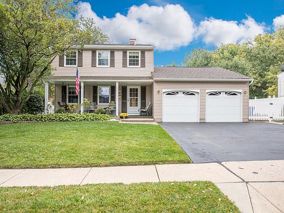 2nd image of 1715 Americana Ct